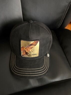 Goorin bros Black Trucker Hat with gold Embroidered Eagle Patch "bomb"